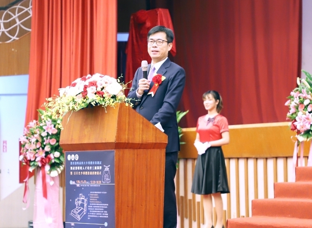 高雄市長陳其邁期許高科大工廠成為南部半導體產業最佳前進基地。 圖：孫家銘/攝