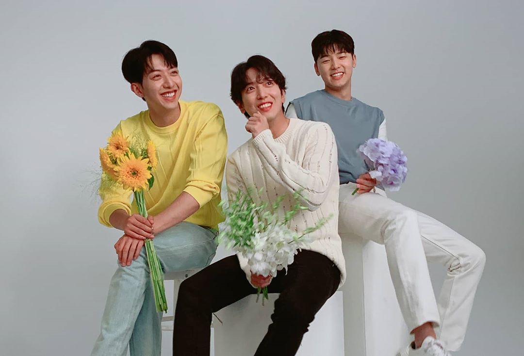 南韓花美男樂團CNBLUE已完成續約，將以3人體制在年底發行新專輯。（圖左到右：李正信、鄭容和、姜敏赫） 圖：翻攝自姜敏赫IG