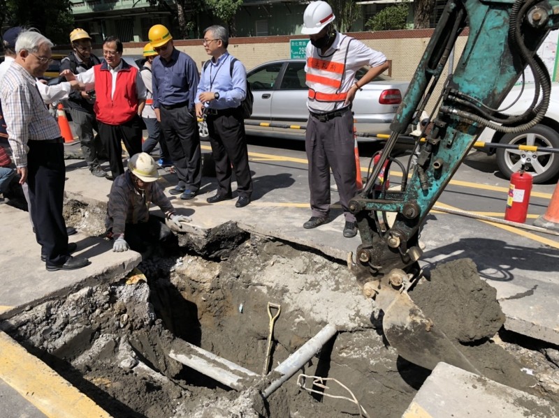 產發局表示，已要求4家瓦斯公司儘速汰換民國59年前埋設的管線。 圖：台北市產發局／提供