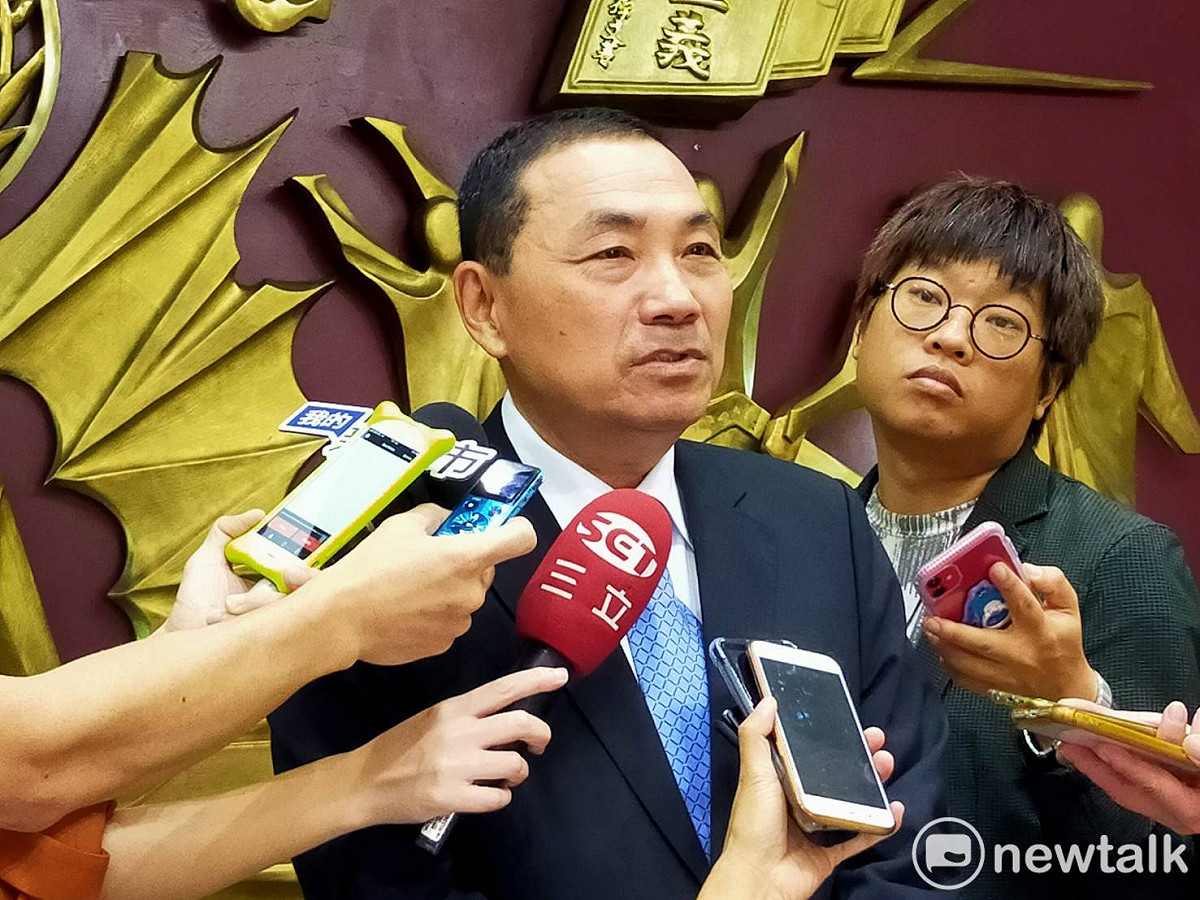 侯友宜提醒中央要聽進民眾的聲音，也呼籲民眾食用豬肉時選用國產豬肉，不用買萊豬。 圖：林昀真/攝