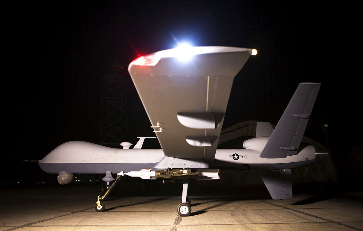 MQ-9B衛士無人機是武裝性的多任務遠程駕駛飛機，主要用於動態執行目標、情報收集，還可以配備地獄火飛彈等武器。 圖：翻攝自美國空軍官網