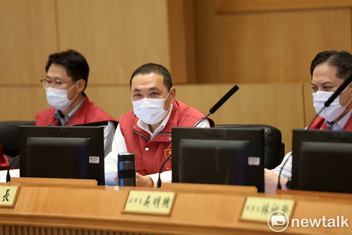 侯友宜要求區長做好「路平、燈亮、水溝通」等地方基礎建設，把地方小事做好，才能預防大事發生。 圖：林昀真/攝