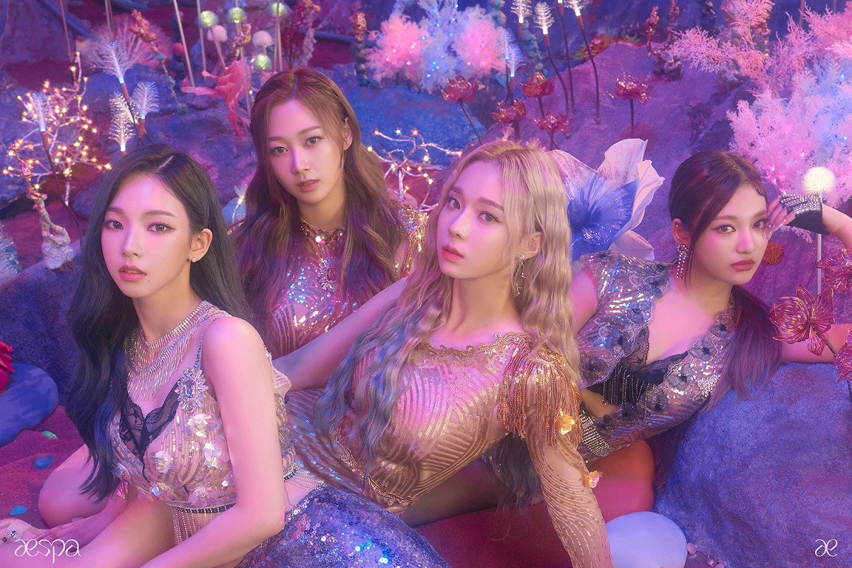 SM新人女團「aespa」還沒出道就已爭議不斷。(左起為Karina、Giselle、Winter、寧寧) 圖：翻攝自SMtown