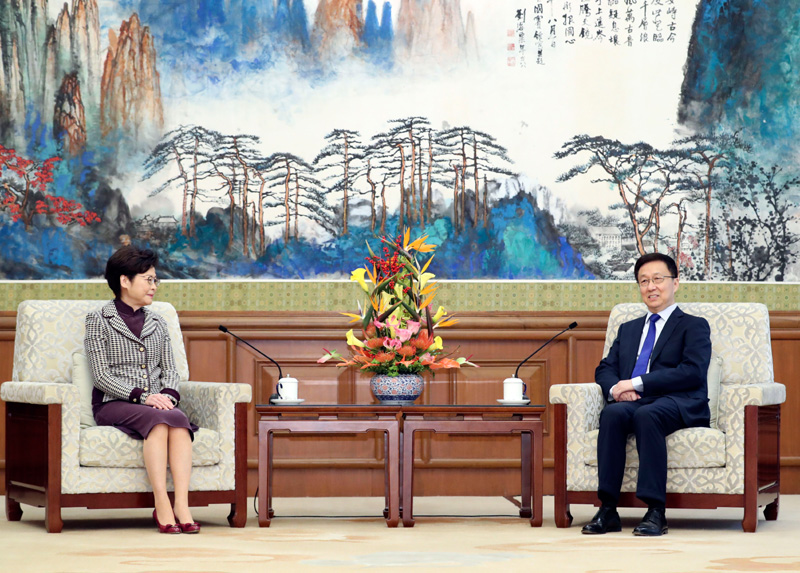 中共中央政治局常委、國務院副總理韓正在北京釣魚台國賓館會見香港特首林鄭月娥。 圖：翻攝中國國務院網站