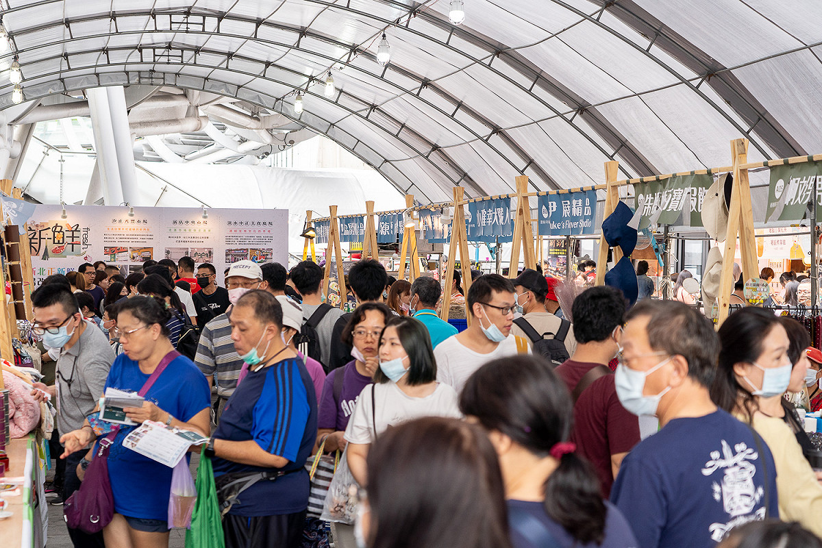2020板信新北好市節推出限量600份「市場消費券」及50份「新北異國美食套餐」於10月 20日中午12點準時開賣。  圖：新北市經發局市場處提供