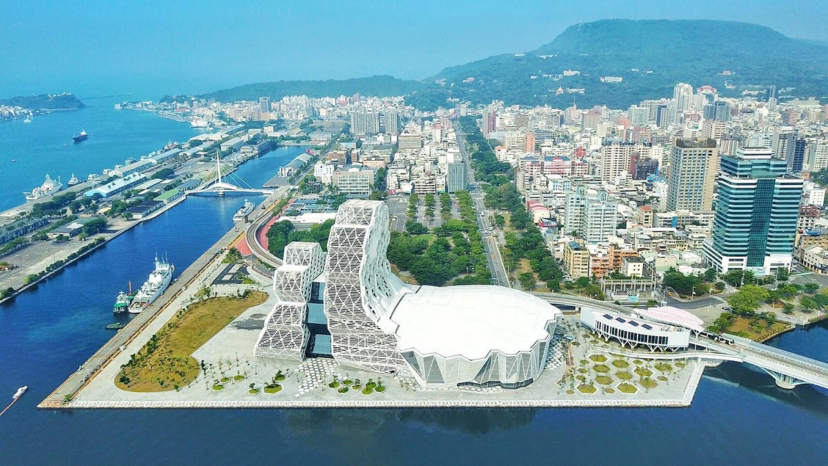 高流可能配合市府跨年活動試啟用戶外舞台。 圖：高雄市政府/提供