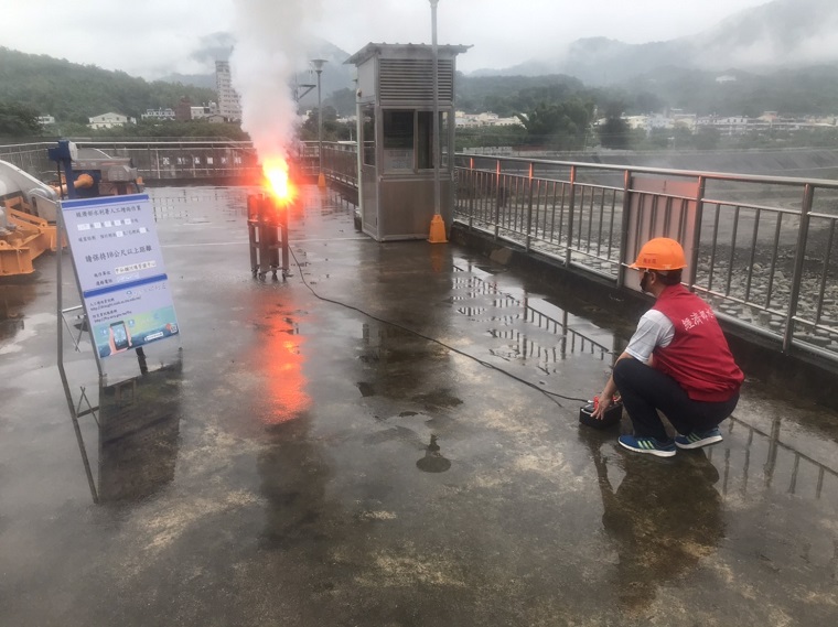 水利署今日在曾文水庫以及甲仙進行人工增雨。 圖：水利署提供