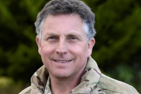 英國防參謀長卡特爵士認為軍隊現代化不能等，他預見2030年代的英軍將有機器人新血加入。 圖：翻攝自英國政府官網