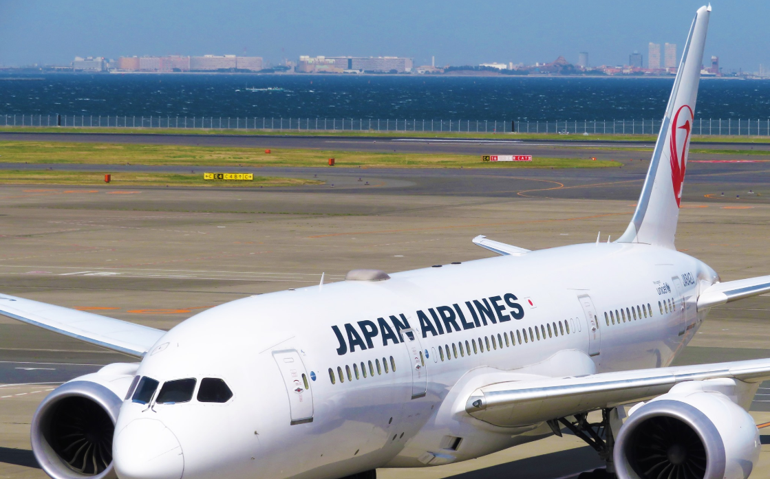 日本航空今(10)日宣布，12月起台北松山-東京羽田恢復為每週5班。 圖：翻攝自Japan Airlines臉書（資料照）