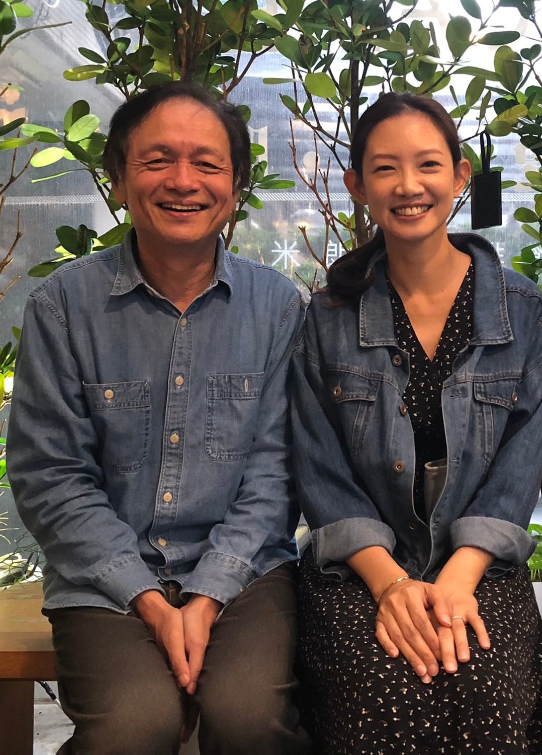 吳奕蓉(右)受訪時跟導演林志儒(左)一起分享拍攝與田調過程。 圖：楊瑾錚/攝