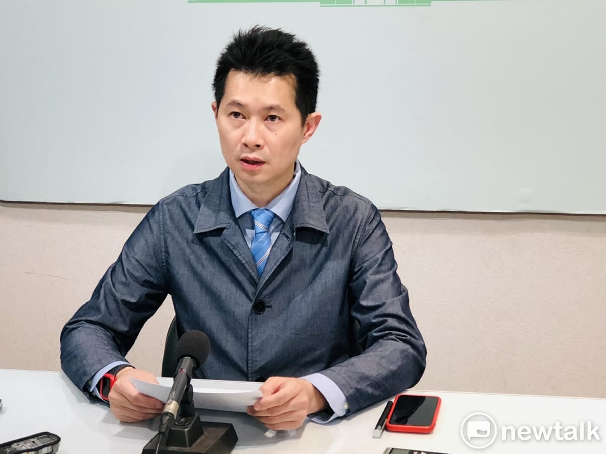 丁怡銘買100碗牛肉麵向業者致歉，卻被抓包訂單打了行政院統編，被外界懷疑是政府買單。 圖：謝莉慧 / 攝（資料照）