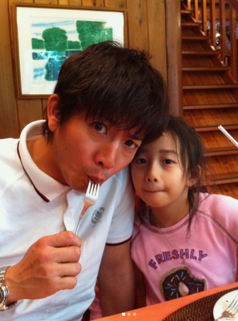 網友發現，木村拓哉女兒小的時候就長相甜美可愛。 圖：翻攝Instagram