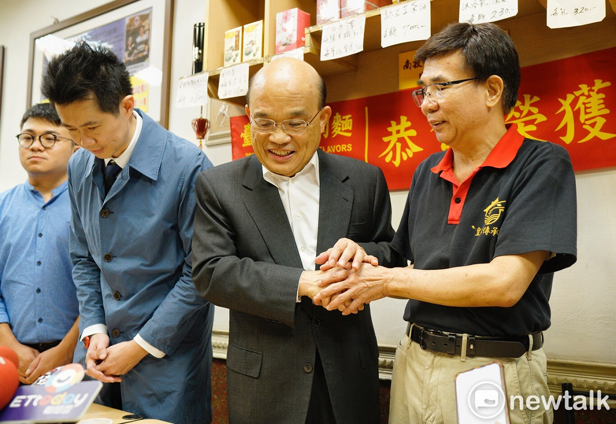 丁怡銘、蘇貞昌日前赴牛肉麵店致歉，不過風波仍未停歇。 圖：張良一攝(資料照片)