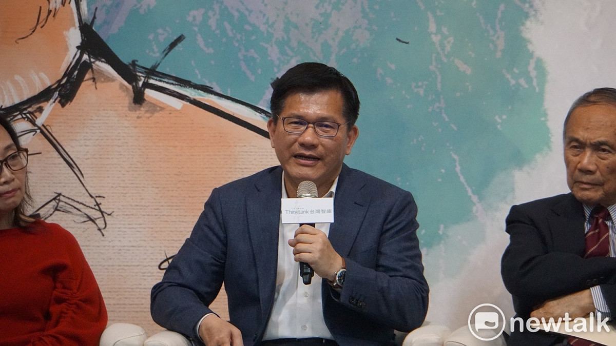 台灣智庫今（15）天舉行首場「李登輝學」座談，台灣智庫共同創辦人林佳龍出席接受媒體訪問。 圖：陳佩君/攝(資料照)