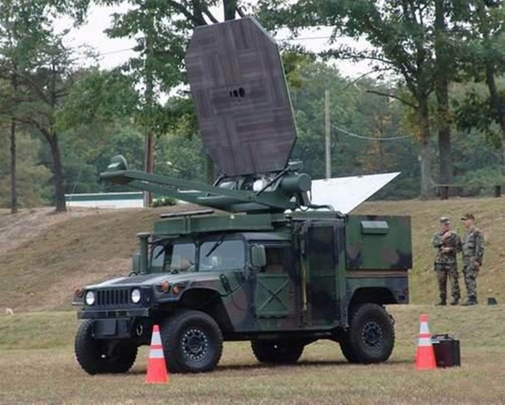 中國國際事務專家表示，解放軍曾在班公湖南岸動用微波武器擊退印軍，成功奪回被占山頭。 圖：翻攝鼎盛軍事
