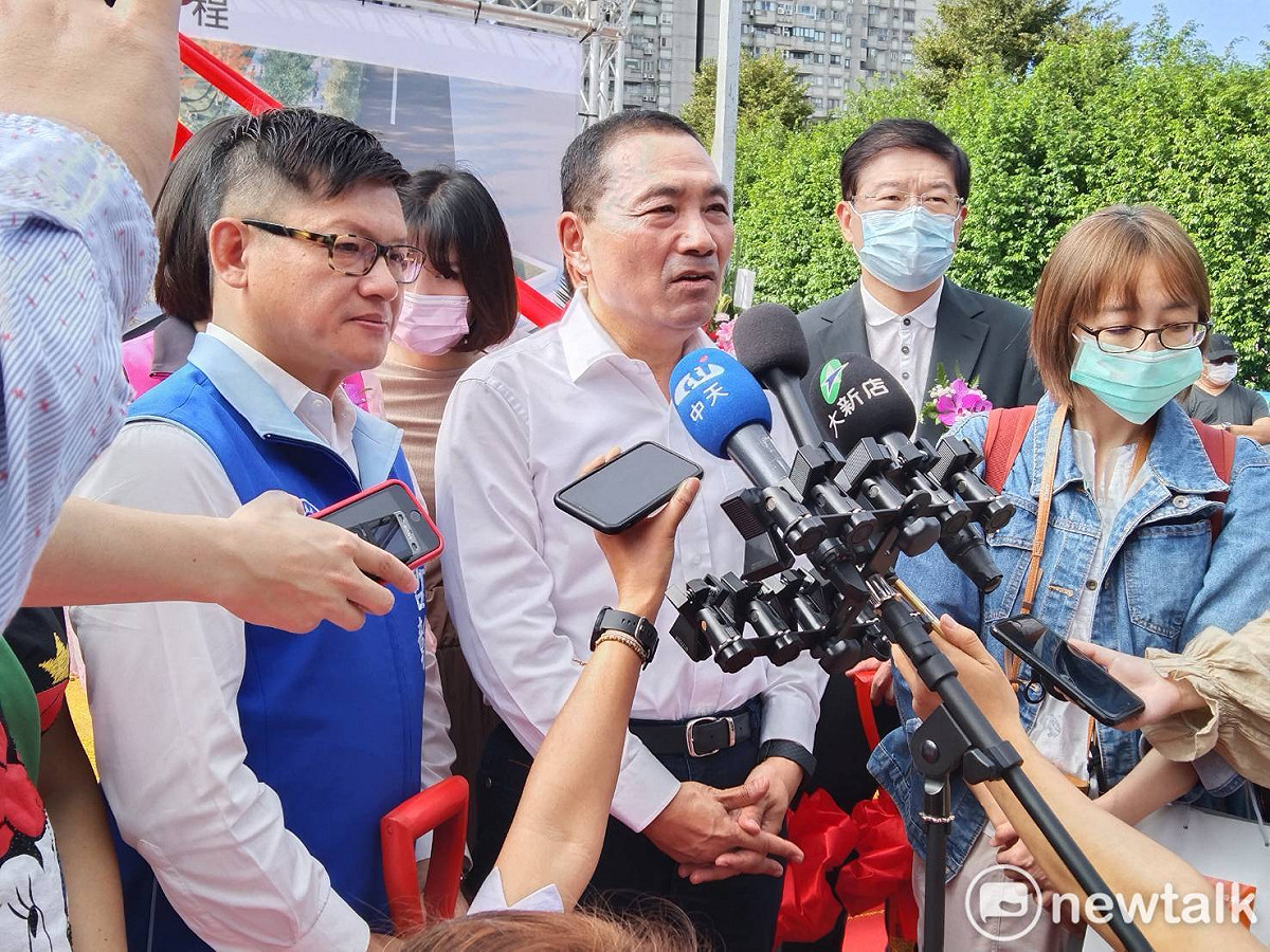侯友宜表示，新北軌道建設正在蓬勃開發期間，希望中央對於軌道建設跟地下停車場建設一樣能夠全力支持， 圖：林昀真／攝