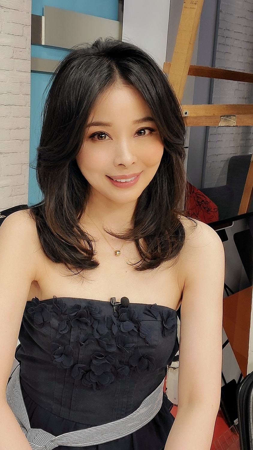 資深媒體人呂文婉之前在節目上自曝早在10年前就已經離婚，自己帶著女兒相依為命。 圖：翻攝臉書粉絲專頁