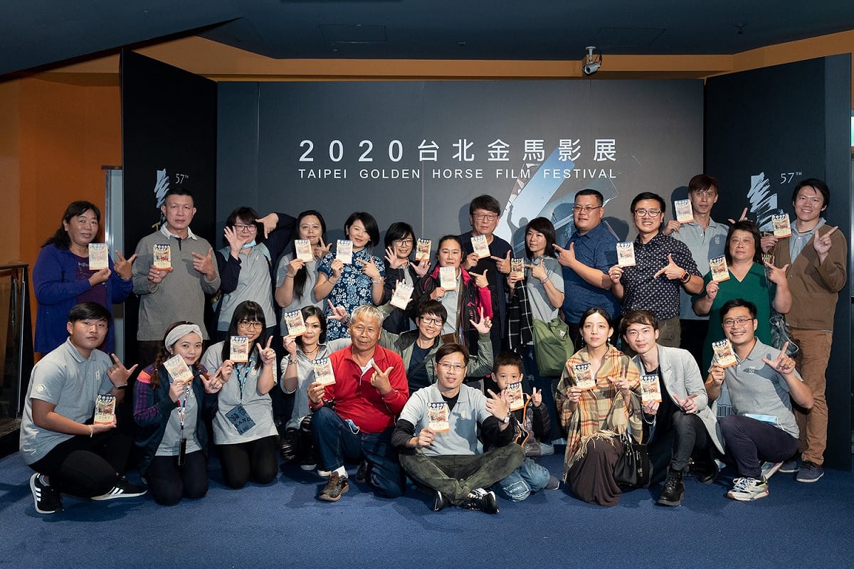 映後楊力州和所有被攝者及工作人員合影。 圖：金馬影展張國耀/提供