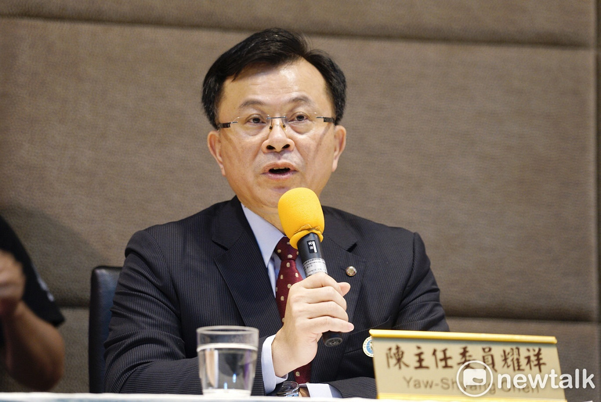 國家通訊傳播委員會（NCC）主委陳耀祥稍早在記者會上否認有「遊說」一事，強調消息明顯是有人造謠。 圖/張良一攝