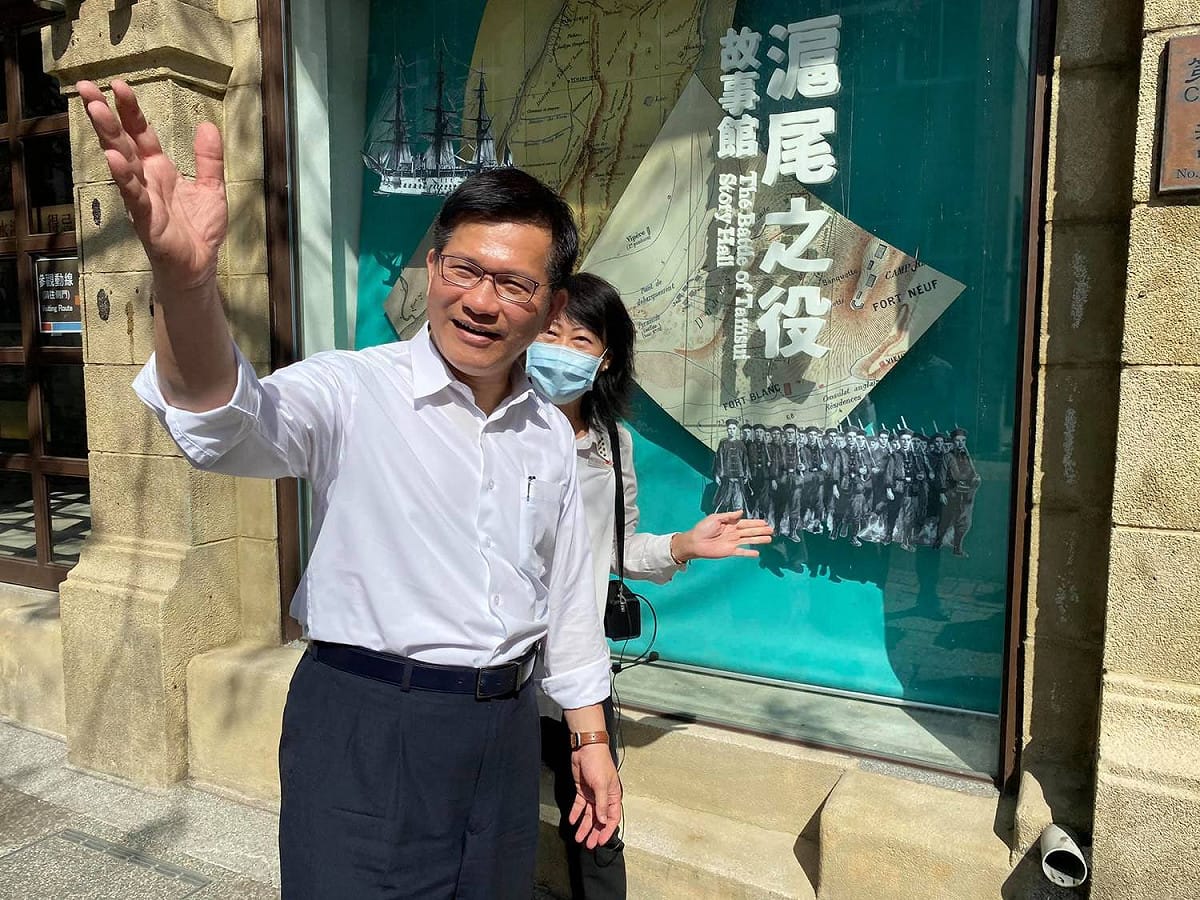交通部長林佳龍表示，交通部會落實防疫中心對於秋冬防疫的指示，並努力維持公共運輸的營運品質。 圖：交通部／提供（資料照）