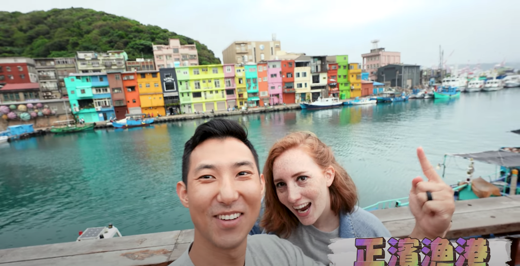 基隆正濱漁港的彩虹建築。 圖：翻攝Youtube／ the劉沛／影片彩虹環島