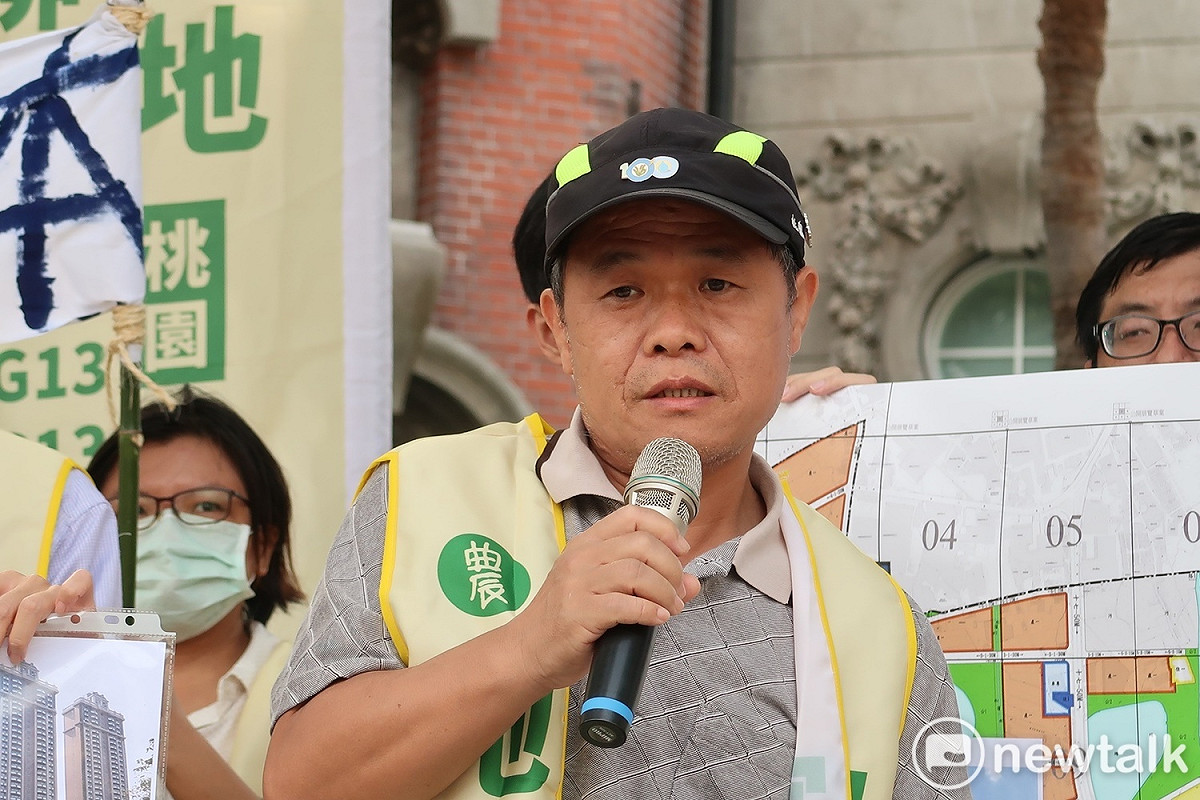 居民呂培瑲20日說，父親留給他1甲的農地已經被徵收四次了。這次連祖厝都保不住。 圖：林朝億/攝