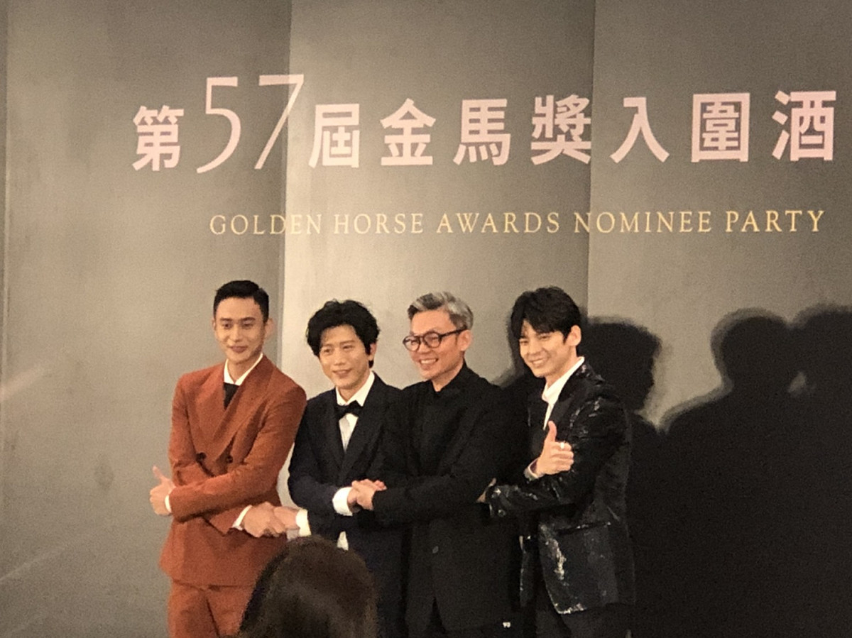 李國煌(右2)笑說他跟林柏宏(右1)、劉冠廷(左起)、莫子儀，是台上手牽手，台下別苗頭。 圖：楊瑾錚/攝