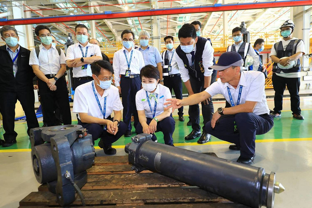 對於中捷試營運才第6天就發生列車故障問題，盧秀燕表示，捷運試營運是一種壓力測試，中捷公司、市府、廠商定會以最嚴謹態度解決問題。 圖：台中市府／提供