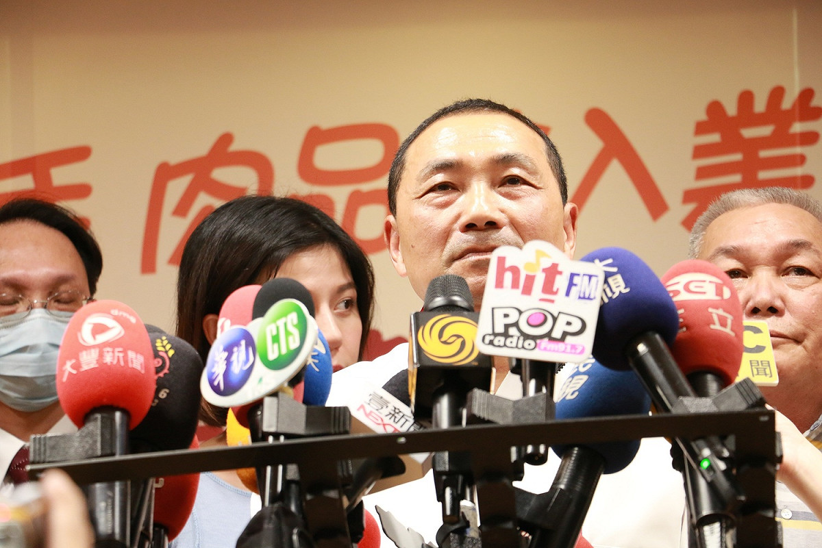 侯友宜說，台灣民眾食用豬肉為主，在健康風險疑慮還未消除前，我們的肉品管理當然要比別人更嚴謹，不進口萊豬才是對的政策。 圖：林昀真／攝