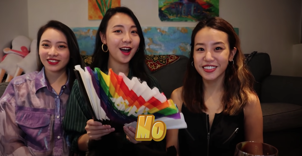 阿卡貝拉驚嚇女同志瘋狂事蹟。 圖：翻攝Youtube／阿卡貝拉CACA&amp;BELLA／11月21日影片