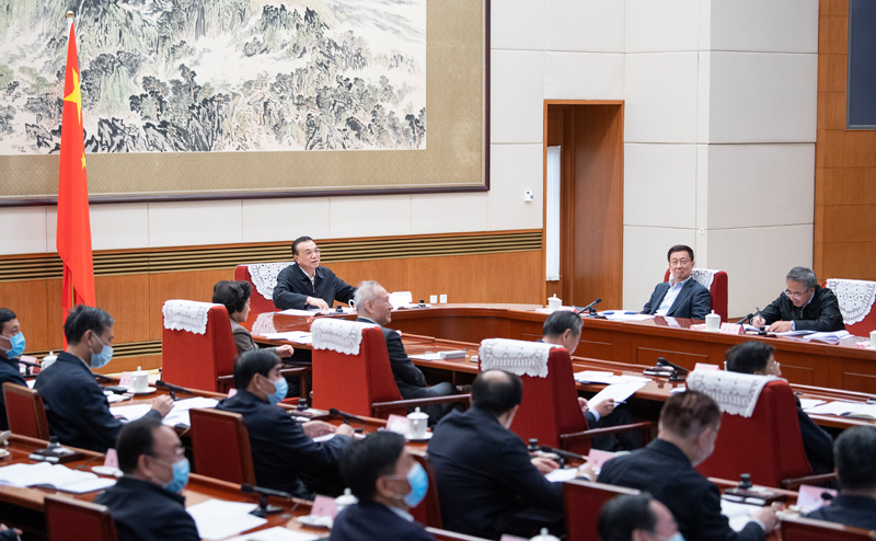 中國國務院總理李克強主持召開經濟形勢視訊座談會，要求地方政府負責人「講真話」。 圖：翻攝中國政府網