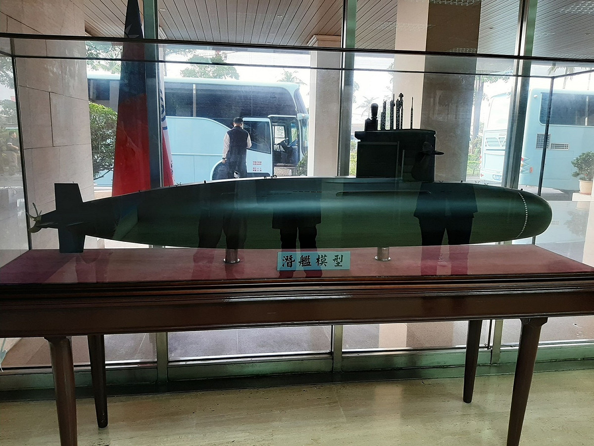 國內第一艄自製潛艦的模型 圖：林朝億/攝