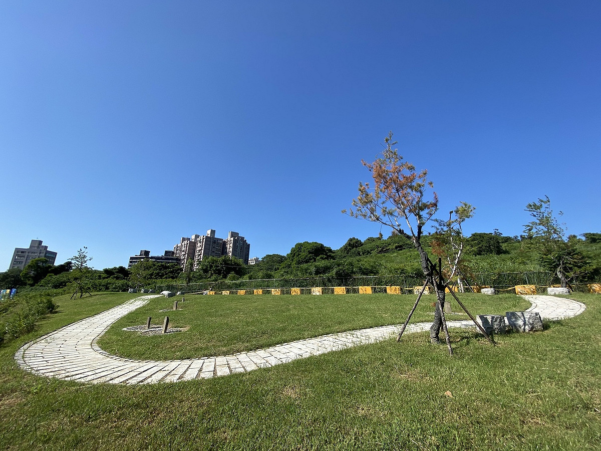 新北市淡水區「滬尾湖南勇古墓」已修復完成滬尾「湖南勇古蹟園」，自12月起開放。 圖：淡水古蹟博物館/提供