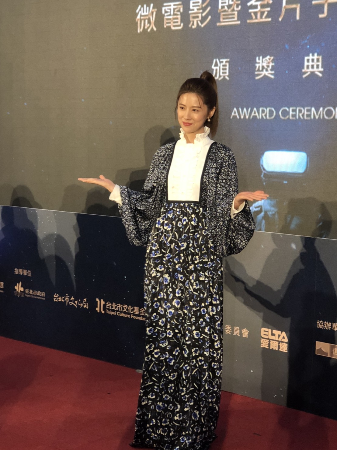 MOD微電影暨金片子創作大賽今天揭曉百萬首獎，活動大使林予晞出席時，透漏自己也有在創作寫劇本，有想自己當導演的念頭。 圖：楊瑾錚/攝