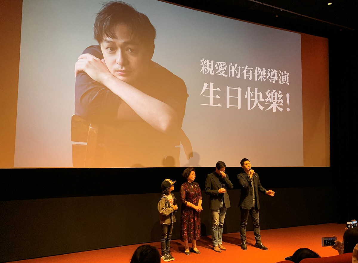 莫子儀新片已經開拍，他感性說道自己是代表該片全劇組祝導演生日快樂。 圖：牽猴子整合行銷/提供