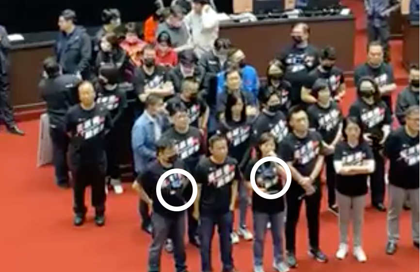 藍委配戴GoPro攝影機隨時記錄現場狀況。 圖/林奕華臉書直播截圖