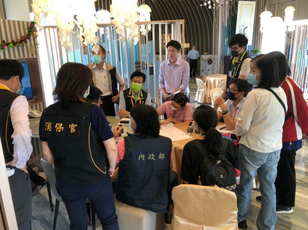 內政部就媒體報導熱銷的新竹縣竹科匯建案請新竹縣政府持續進行稽查，並於今（27）日對於違法銷售的廣告業者開罰120萬元。 圖：內政部提供