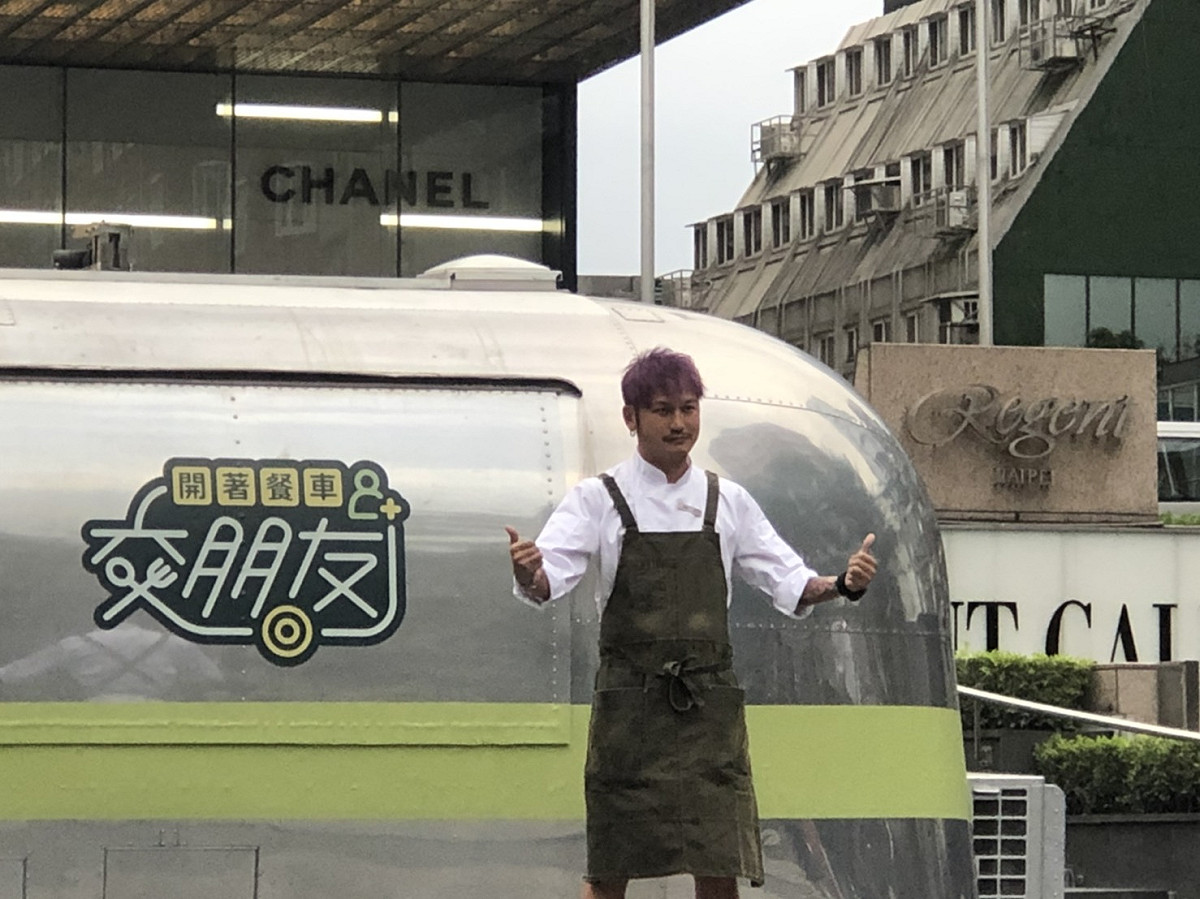 KID林柏昇今天與香港影帝黃秋生一同出席實境節目《開著餐車交朋友》開鏡儀式。 圖：楊瑾錚/攝