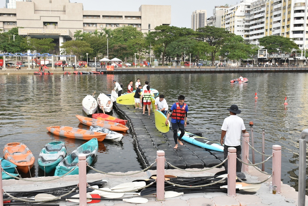 高雄市政府正如火如荼推動「還河於民」愛河水域活動。 圖：孫家銘/攝