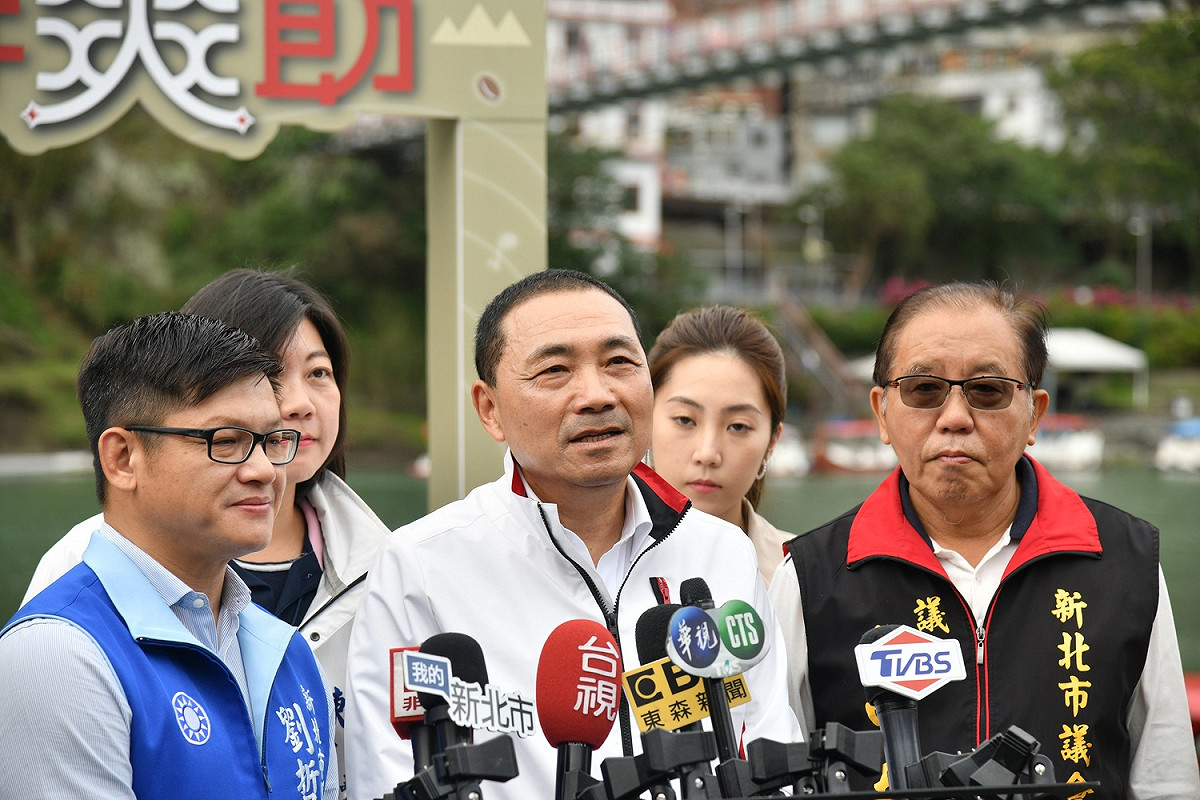 侯友宜建議陳時中要聽總統的話，先把萊豬標示做好，至於選市長的事，距離2022還有一年時間， 圖：林昀真／攝