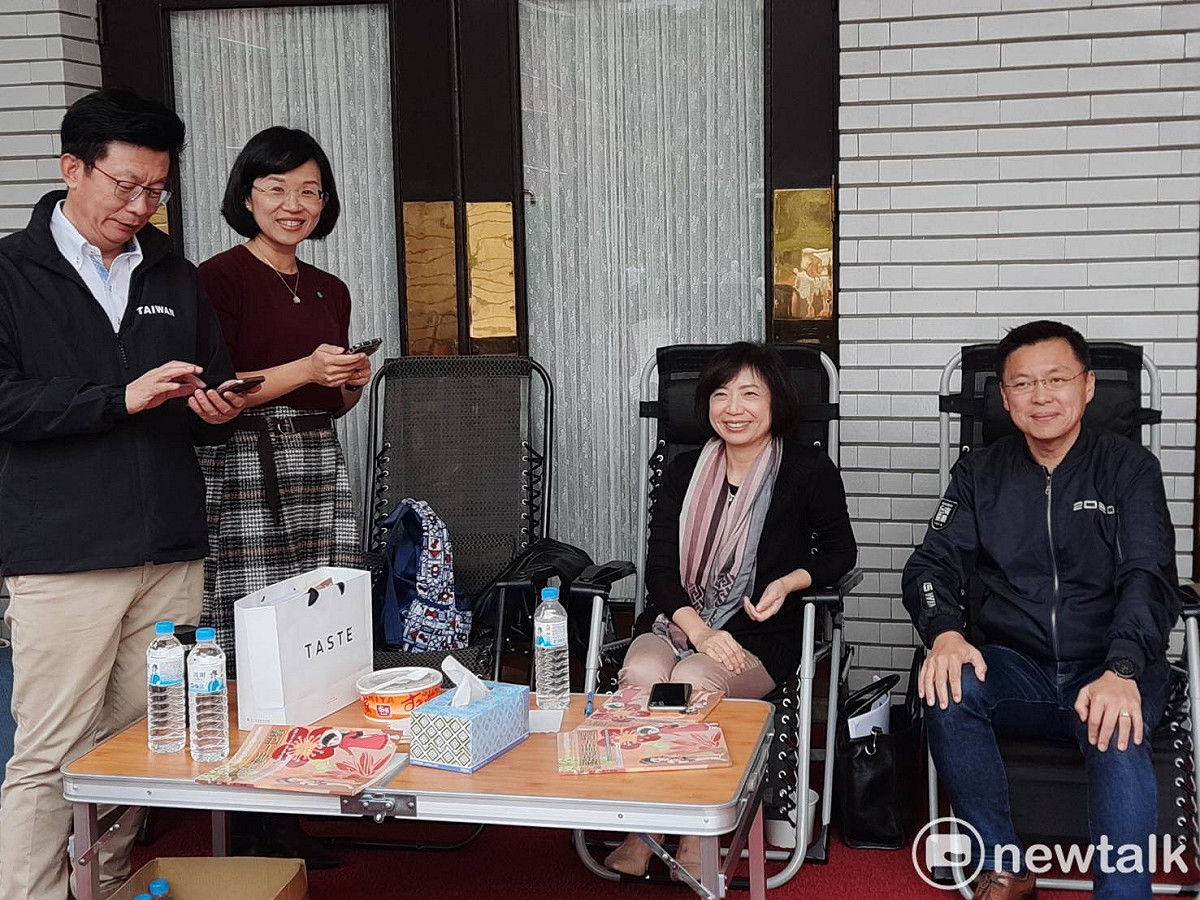 民進黨團今天近中午開始輪班。 圖：陳佩君／攝