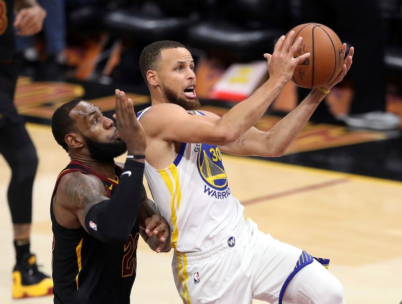 LeBron James將有望再度對決「浪花兄弟」Stephen Curry。 圖／美聯社／達志影像