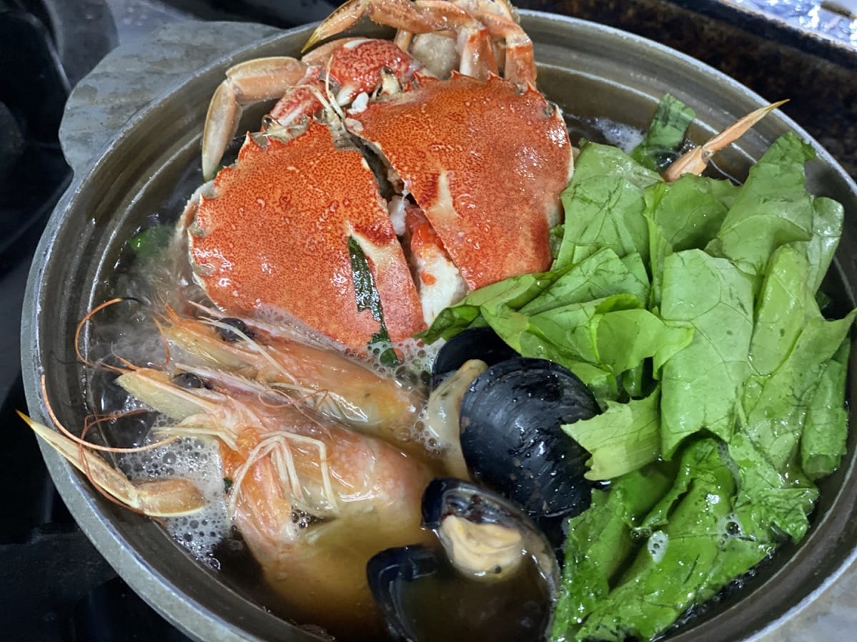 星享道酒店的早餐─黃金蟹海鮮麵。 星享道酒店/提供