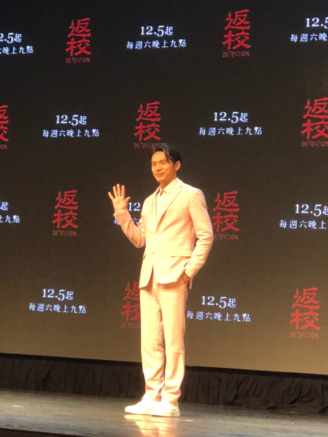 今年新科金鐘影帝姚淳耀，這次在《返校》影集中飾演一名高中老師，與飾演學生的新生代演員李玲葦大談師生戀。 圖：楊瑾錚/攝
