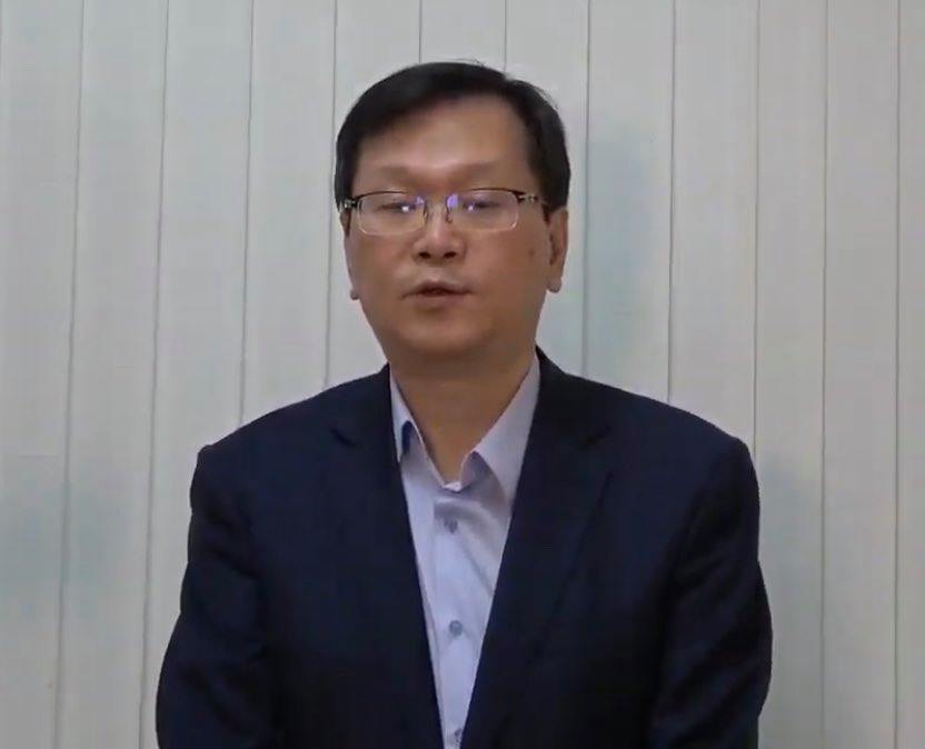 疾管署副署長莊人祥，針對長榮空姐違返防疫規定出面聲明。 圖：翻攝自疾管署影片