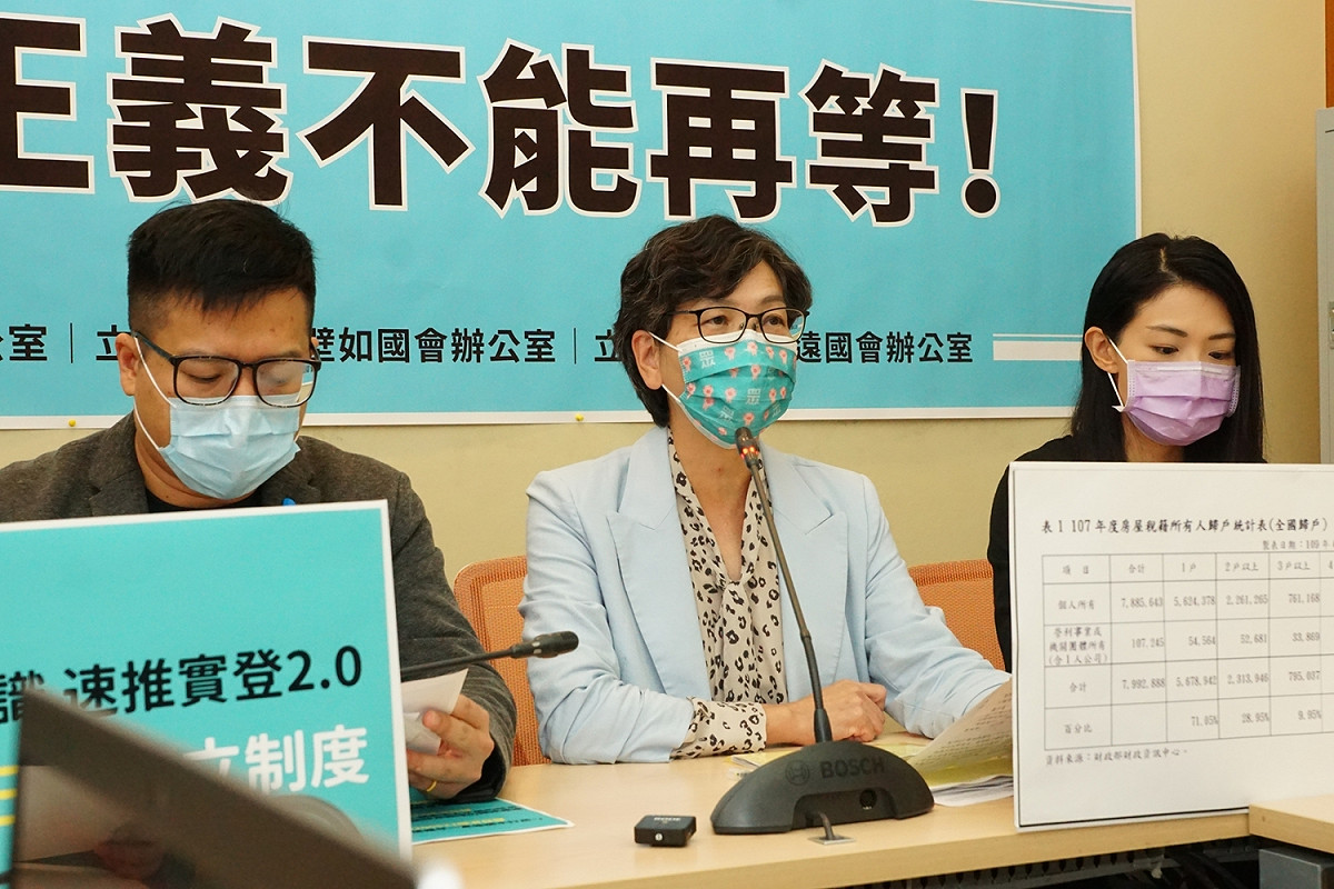 民眾黨立委邱臣遠（左起）、蔡壁如、高虹安。 圖：蔡壁如辦公室 / 提供