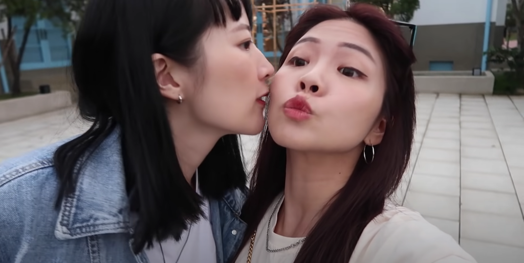 兔女狼約會。 圖：翻攝Youtube／兔女狼