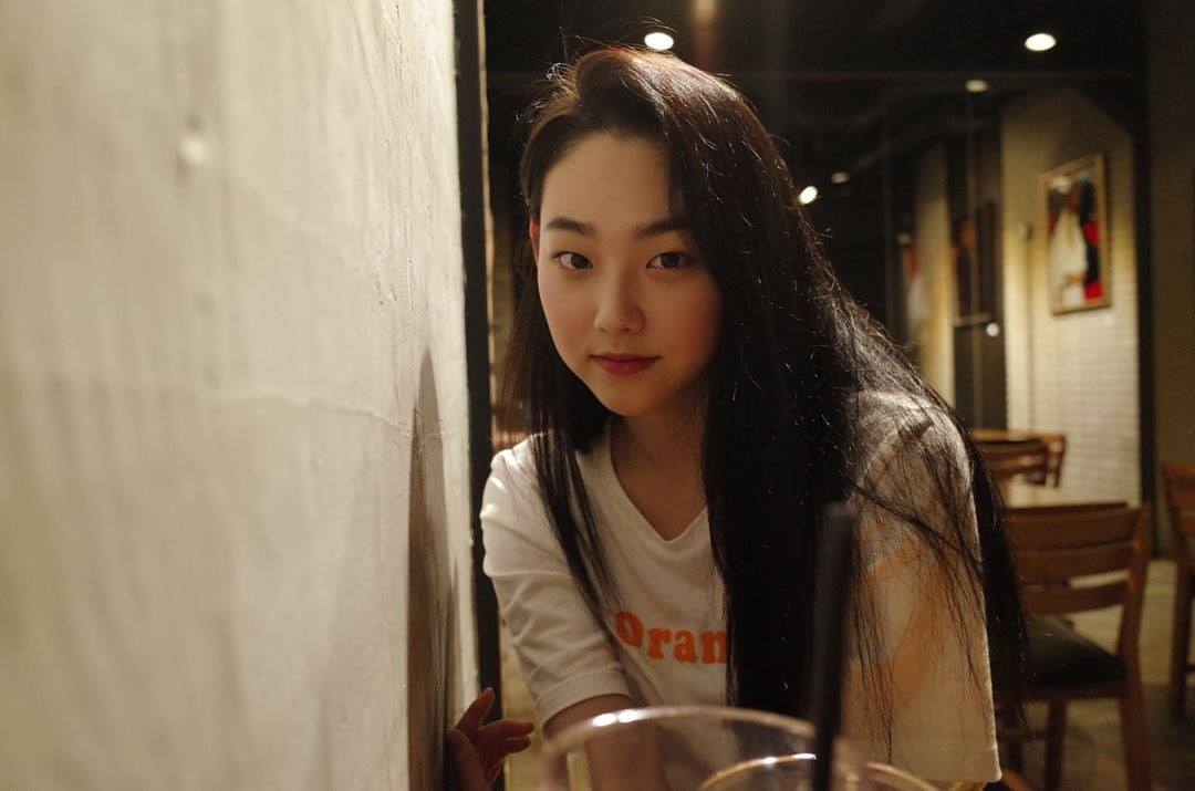 4日是gu9udan美娜生日，過去同為I.O.I成員的請夏、彩娟、延靜相約在她家吃飯慶生。 圖：翻攝自美娜IG