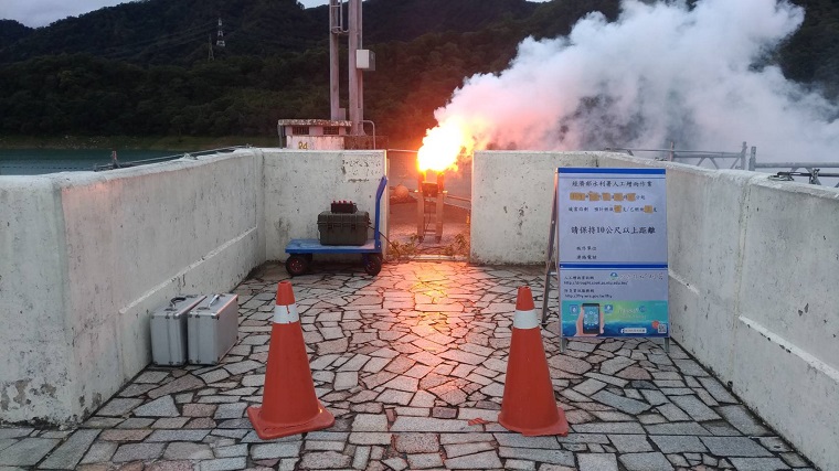 水利署進行地面人工增雨作業 圖：水利署／提供