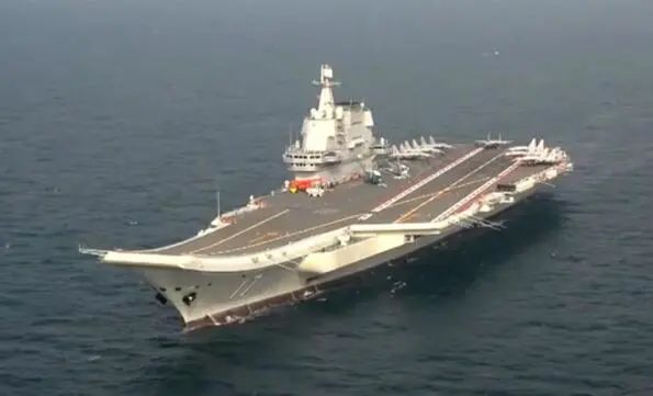 中國首艘自製航母「山東艦」。 圖 : 翻攝自環球網